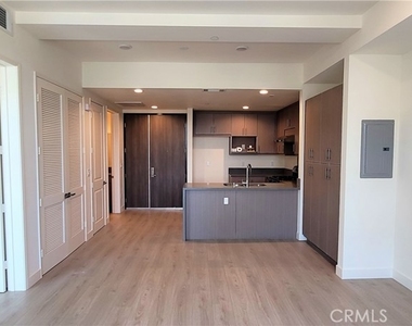 168 S Monterey - Photo Thumbnail 5