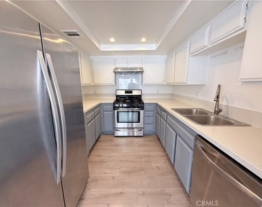 1712 S 6th Street - Photo Thumbnail 5