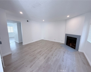 1712 S 6th Street - Photo Thumbnail 2