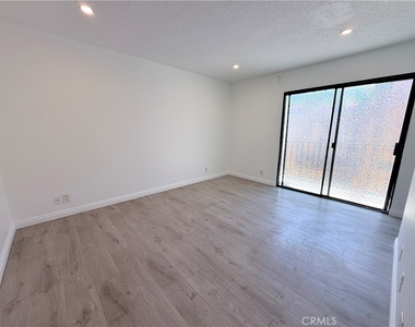 1712 S 6th Street - Photo Thumbnail 8
