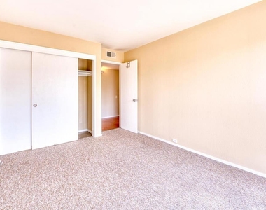3815 Harrison St - Photo Thumbnail 22