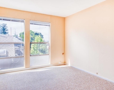3815 Harrison St - Photo Thumbnail 21