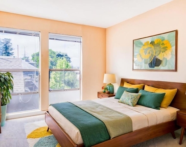 3815 Harrison St - Photo Thumbnail 1
