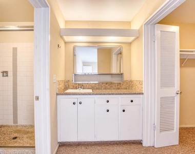 3815 Harrison St - Photo Thumbnail 30