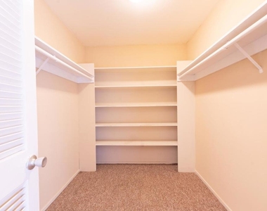 3815 Harrison St - Photo Thumbnail 32