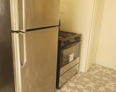 1402 Berkeley Way - Photo Thumbnail 1