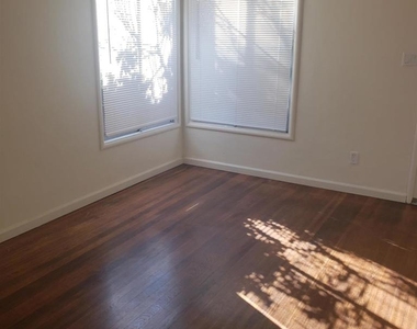1402 Berkeley Way - Photo Thumbnail 2