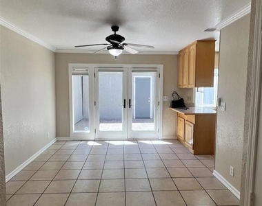 2828 Royal Ann Ln - Photo Thumbnail 9