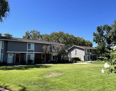 2828 Royal Ann Ln - Photo Thumbnail 50