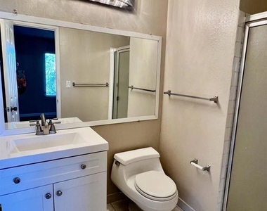 2828 Royal Ann Ln - Photo Thumbnail 38
