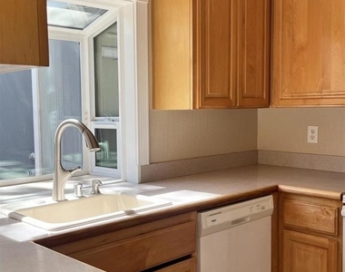 2828 Royal Ann Ln - Photo Thumbnail 15