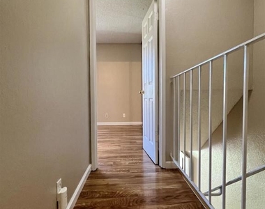 2828 Royal Ann Ln - Photo Thumbnail 33