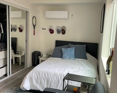 2624 Regent St - Photo Thumbnail 3