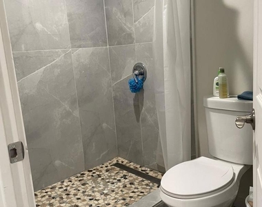 2624 Regent St - Photo Thumbnail 4