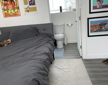 2624 Regent St - Photo Thumbnail 10