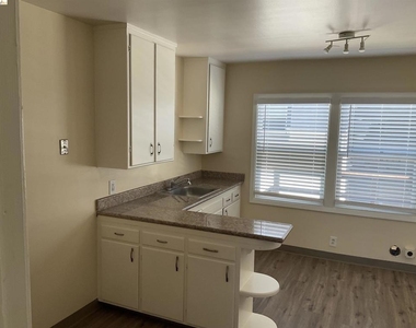 510 Mc Laughlin Street - Photo Thumbnail 1