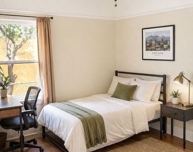 1378 W 30th Street - Photo Thumbnail 6