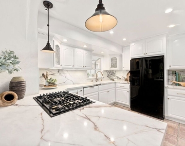 213 Via Cordova - Photo Thumbnail 10