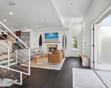 9842 Portola Drive - Photo Thumbnail 3