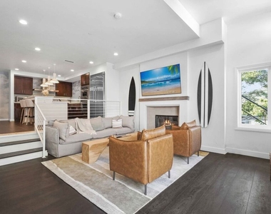 9842 Portola Drive - Photo Thumbnail 4