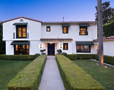 1443 N Doheny Drive - Photo Thumbnail 1