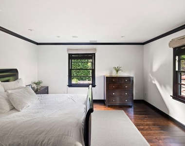 1443 N Doheny Drive - Photo Thumbnail 15