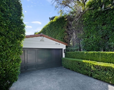 1443 N Doheny Drive - Photo Thumbnail 25