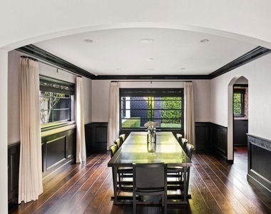1443 N Doheny Drive - Photo Thumbnail 4