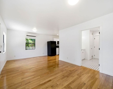 1741 N Avenue 46 - Photo Thumbnail 5