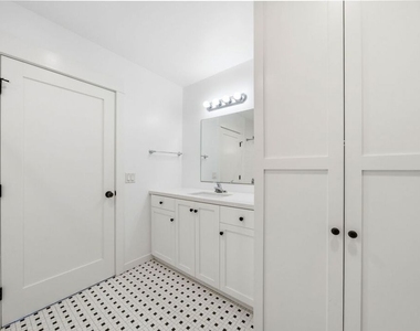 1741 N Avenue 46 - Photo Thumbnail 16