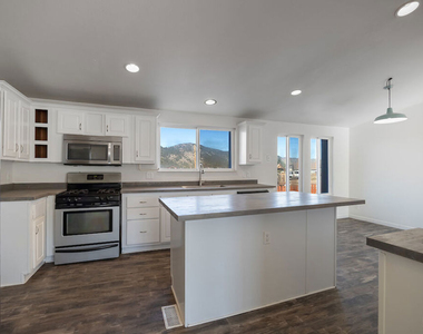 45999 South Drive - Photo Thumbnail 2