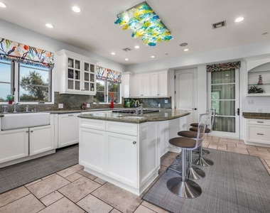 3110 Benedict Canyon Drive - Photo Thumbnail 33