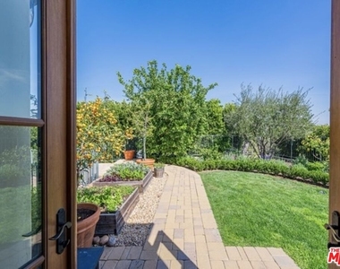 3110 Benedict Canyon Drive - Photo Thumbnail 62