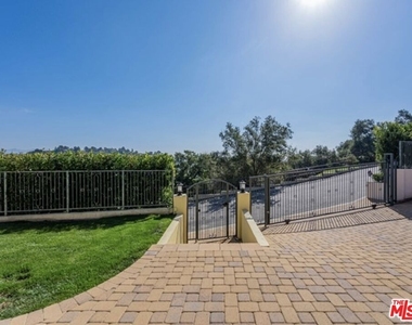 3110 Benedict Canyon Drive - Photo Thumbnail 67