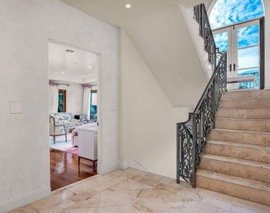 3110 Benedict Canyon Drive - Photo Thumbnail 22