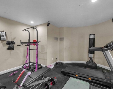 3110 Benedict Canyon Drive - Photo Thumbnail 61