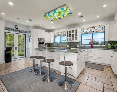 3110 Benedict Canyon Drive - Photo Thumbnail 20