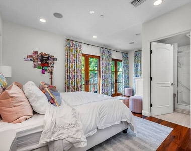 3110 Benedict Canyon Drive - Photo Thumbnail 54