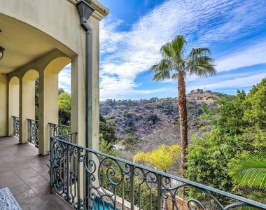 3110 Benedict Canyon Drive - Photo Thumbnail 19