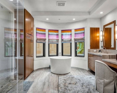 3110 Benedict Canyon Drive - Photo Thumbnail 24