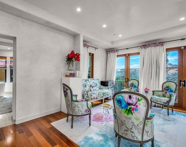 3110 Benedict Canyon Drive - Photo Thumbnail 47