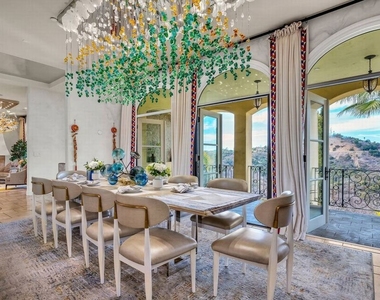 3110 Benedict Canyon Drive - Photo Thumbnail 15