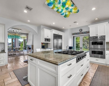 3110 Benedict Canyon Drive - Photo Thumbnail 21