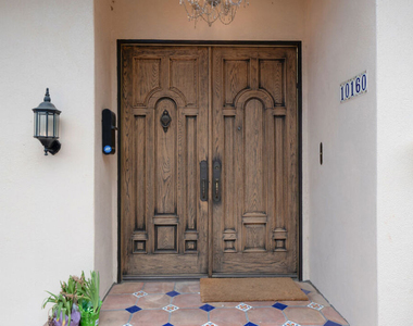10160 Cielo Drive - Photo Thumbnail 5