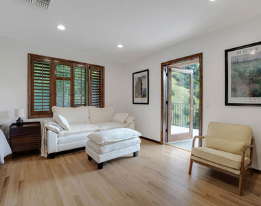 10160 Cielo Drive - Photo Thumbnail 21