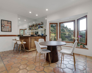 10160 Cielo Drive - Photo Thumbnail 10