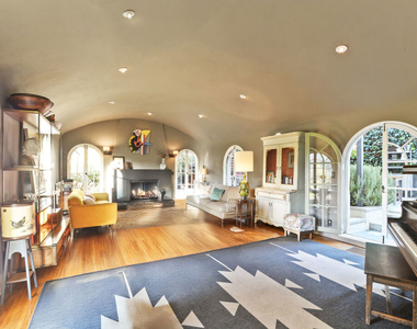 6717 Whitley Terrace - Photo Thumbnail 7
