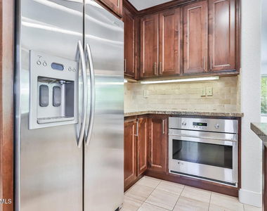 5618 Silver Valley Avenue - Photo Thumbnail 12