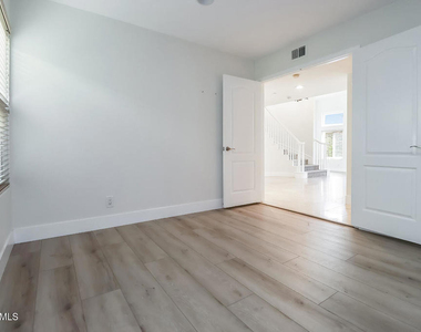 5618 Silver Valley Avenue - Photo Thumbnail 23