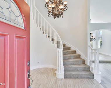 5618 Silver Valley Avenue - Photo Thumbnail 2